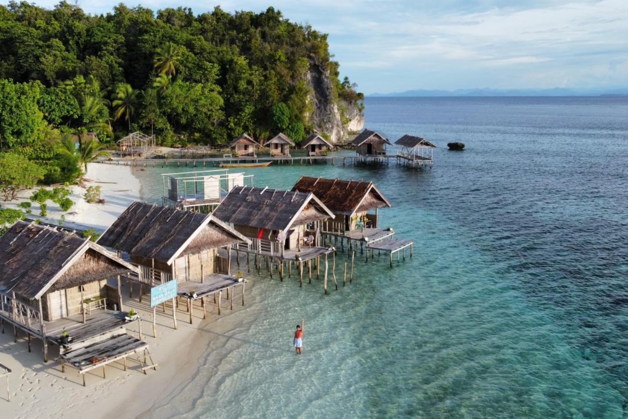 Nus Homestay Raja Ampat Kri Exteriör bild