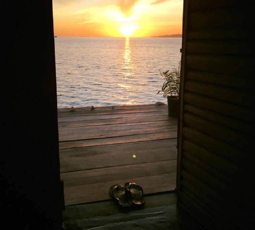 Nus Homestay Raja Ampat Kri Exteriör bild